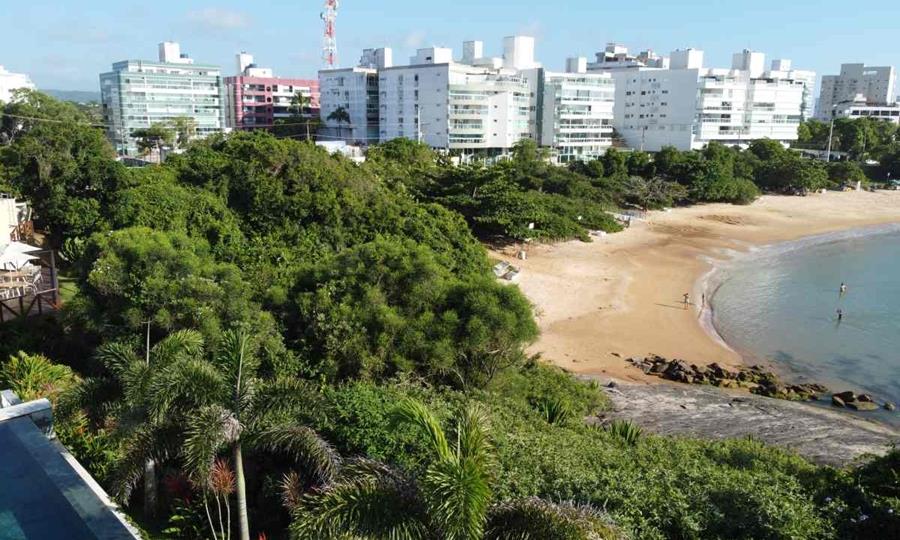 <p>Aerial view of the location</p>
